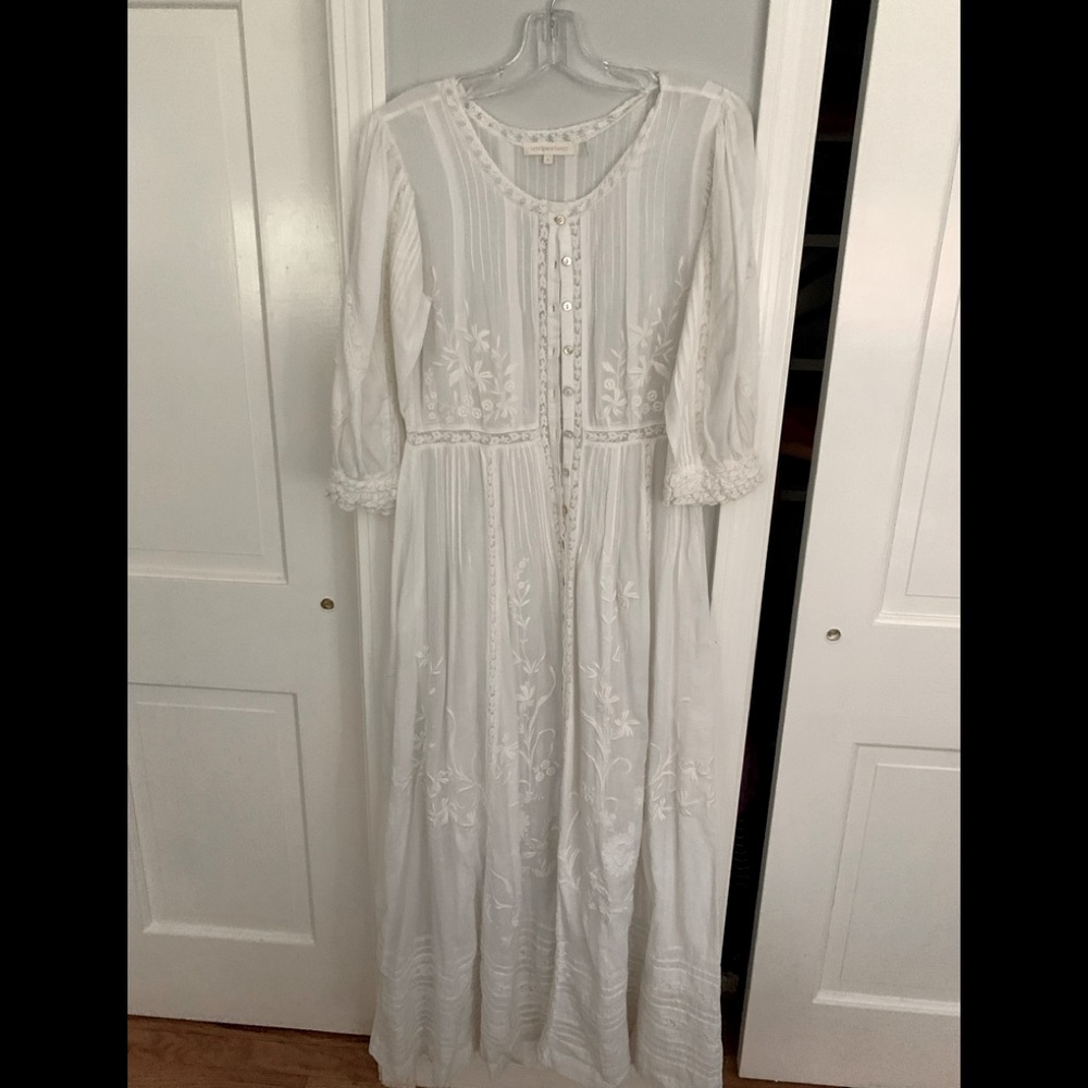 Love Shack Fancy size 6 white embroidered buttoned down peasant dress